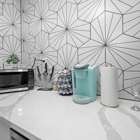 Comfortable 2Br Uptown Escape With Free Park Хюстън Екстериор снимка