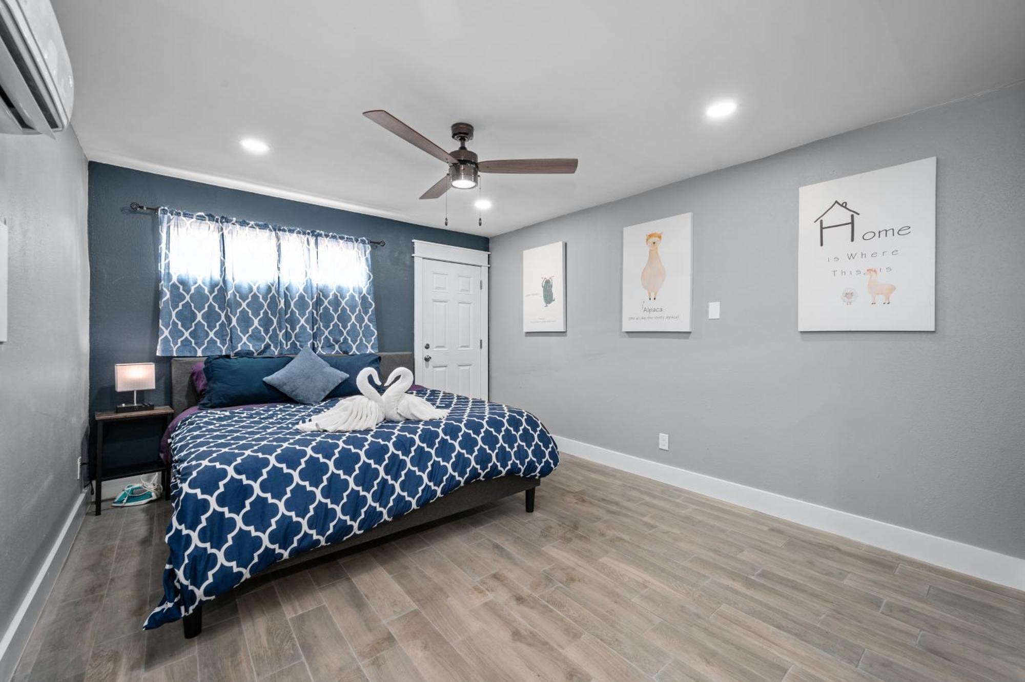 Comfortable 2Br Uptown Escape With Free Park Хюстън Екстериор снимка