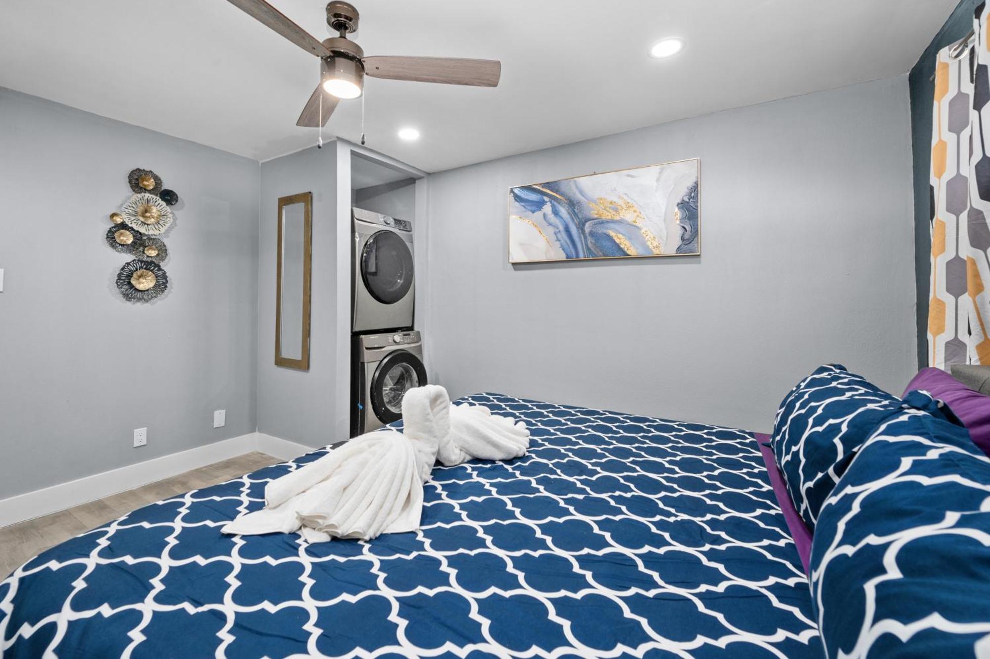Comfortable 2Br Uptown Escape With Free Park Хюстън Екстериор снимка
